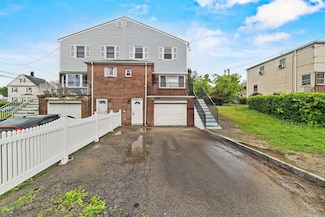 129 Drake Ave, New Rochelle, NY 10805