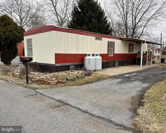152 Park Dr, Middletown, PA 17057