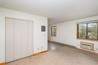 14841 58th St N Unit B4, Oak Park Heights, MN 55082