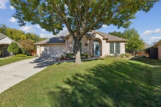 112 Lakeside Dr, Roanoke, TX 76262