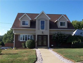 100 Hillside Dr, Zelienople, PA 16063