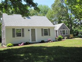 182 South St, Harwich Port, MA 02646