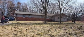 667 Chilson Rd, Howell, MI 48843