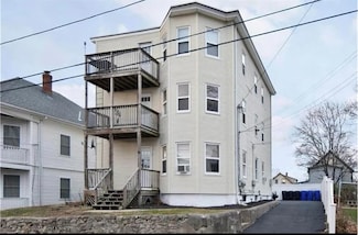 33 Redfern St, North Providence, RI 02911