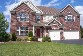 2023 Sandell Ln, North Aurora, IL 60542