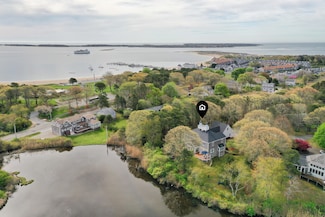 20 Stanley Place, Hyannis, MA 02601