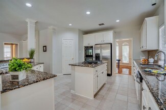 709 Creek Bluff Dr, Keller, TX 76248