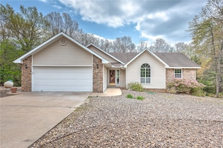 9 Wantage Ln, Bella Vista, AR 72714