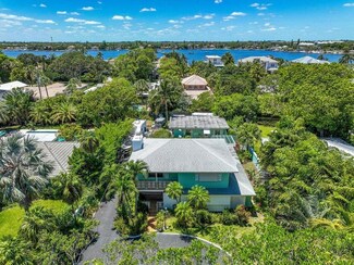 401 SE Atlantic Dr, Lantana, FL 33462