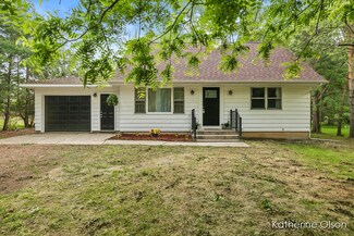 1766 Maplerow Ave NW, Grand Rapids, MI 49534