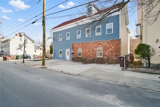 420 River St, Woonsocket, RI 02895