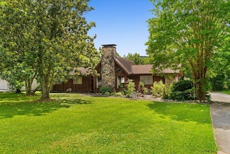 313 N Tibbs Rd, Dalton, GA 30720