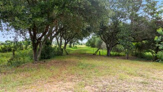 1017 New Ulm Rd, Cat Spring, TX 78933