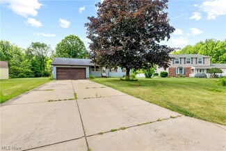 2592 Lydia Dr SW, Warren, OH 44481