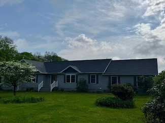 5221 Cherry Grove Rd, Clarendon, PA 16313