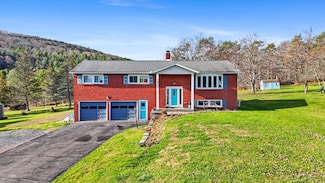 1624 Glenwood Rd, Vestal, NY 13850