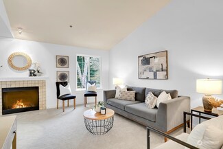 1812 S 284th Ln Unit C203, Federal Way, WA 98003