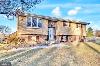 1484 Boiling Springs Rd, Boiling Springs, PA 17007