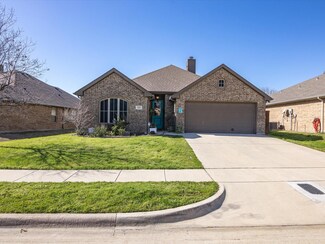 233 Cedar Crest Dr, Justin, TX 76247