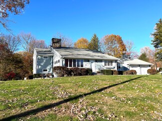 38 Smith Place, Trumbull, CT 06611