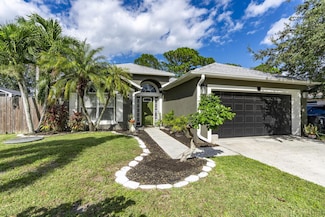 925 SW Nichols Terrace, Port Saint Lucie, FL 34953