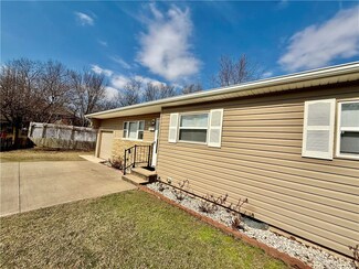 1620 E Steele Rd, Springdale, AR 72762