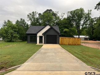 508 E Paschal St, Troup, TX 75789