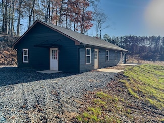 358 Simonds Rd, Murphy, NC 28906