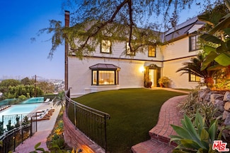 4818 Bonvue Ave, Los Angeles, CA 90027