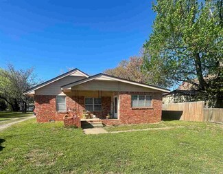 317 E Chantry St, Perkins, OK 74059