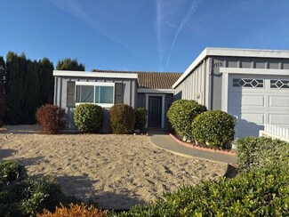 1713 Segovia Cir, Salinas, CA 93906