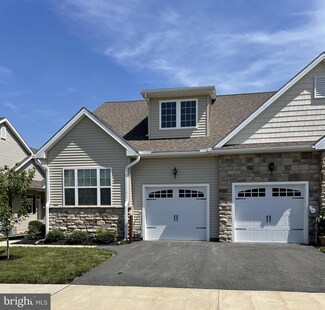 114 Rose View Dr, West Grove, PA 19390