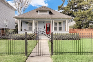 1847 Cortlandt St, Houston, TX 77008