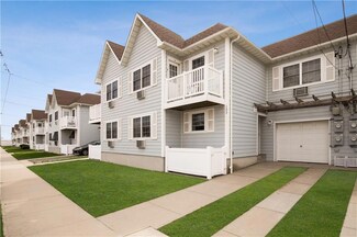 133 Beach 61 St Unit 1, Arverne, NY 11692