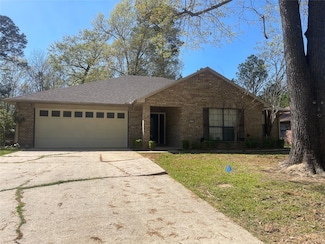 215 Deerwood Ln, Haughton, LA 71037