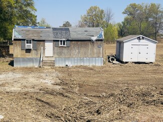 614 E Church St, Kenton, TN 38233