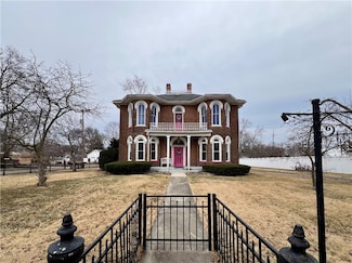 137 E Buena Vista St, Kansas, IL 61933