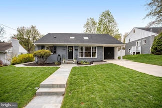4522 Traymore St, Bethesda, MD 20814