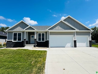 512 Jamie Ln, Sergeant Bluff, IA 51054