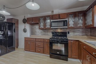 306 63rd St NW, Albuquerque, NM 87105