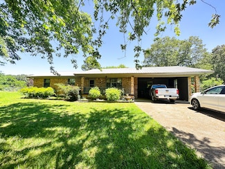 775 Lonoke Ln, Batesville, AR 72501