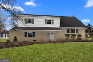 156 N Queen Anne Dr, Fairless Hills, PA 19030