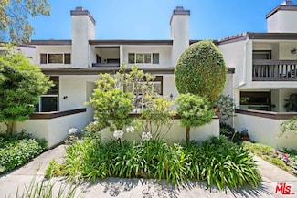 1622 Palisades Dr, Pacific Palisades, CA 90272