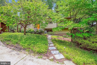 9803 Hill St, Kensington, MD 20895