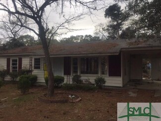 3 Lawrence Dr, Savannah, GA 31406