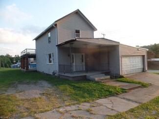 302 Cahalen St, Crooksville, OH 43731