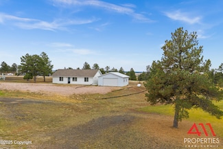 9 Big Buck Dr, Pine Haven, WY 82721