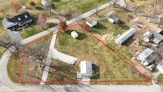 214 E Front St, Bucklin, MO 64631