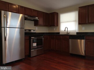 127 N Huron Dr, Oxon Hill, MD 20745