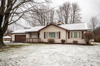 302 Lunn Blvd, Farrell, PA 16121